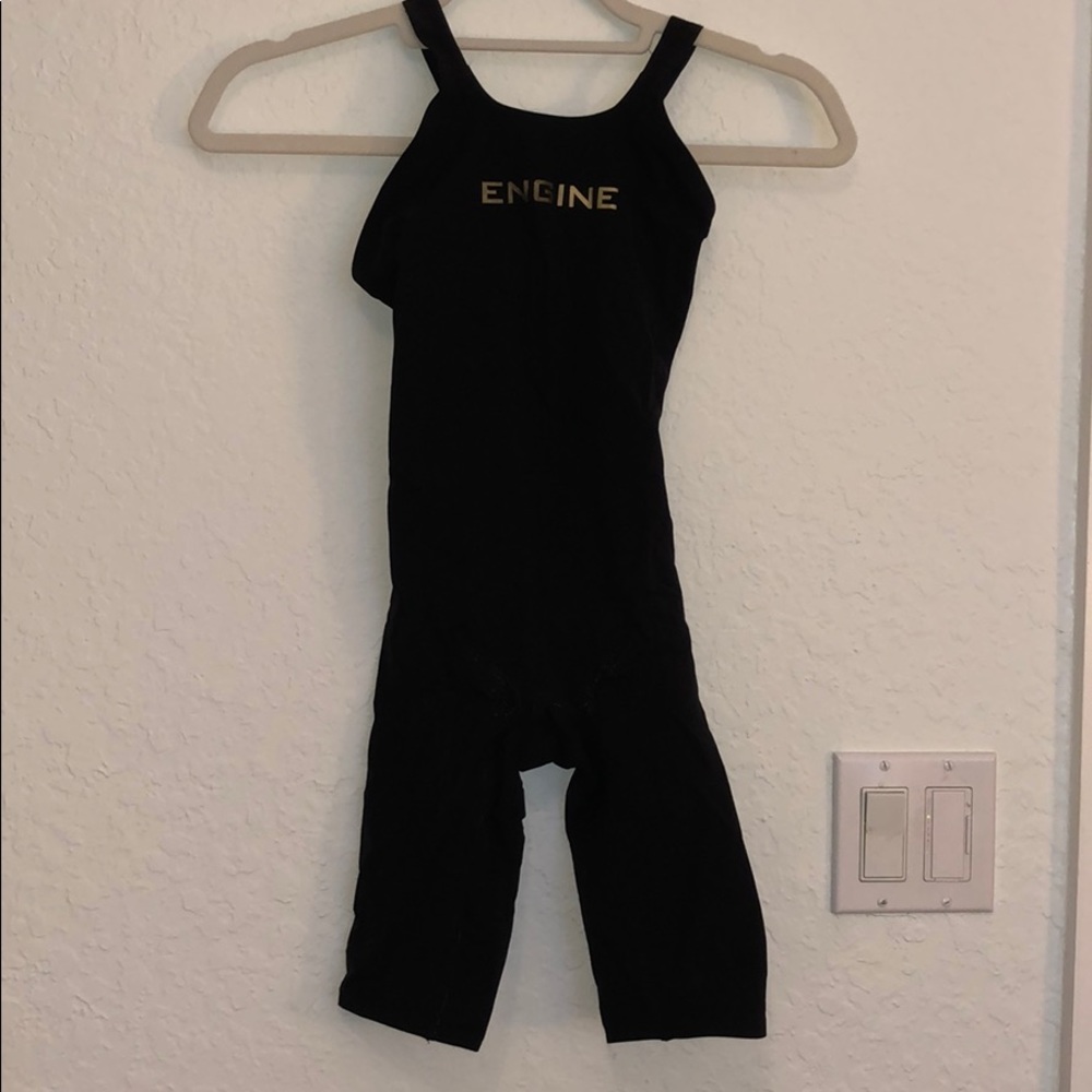 Engine Kneeskin - Picture 2 of 6